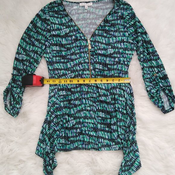 CHAUS NEW YORK

Quarter Zip Sharkbite Top - Picture 2 of 6